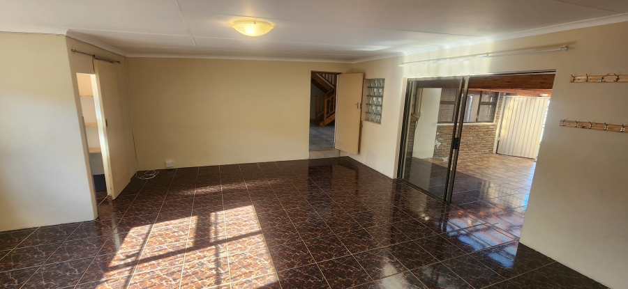 5 Bedroom Property for Sale in Dana Bay Western Cape